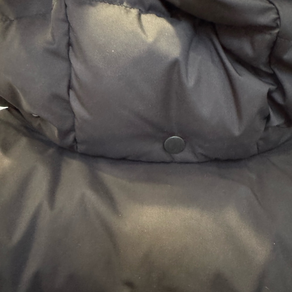 Lululemon Black Puffer Vest - Picture 7 of 10